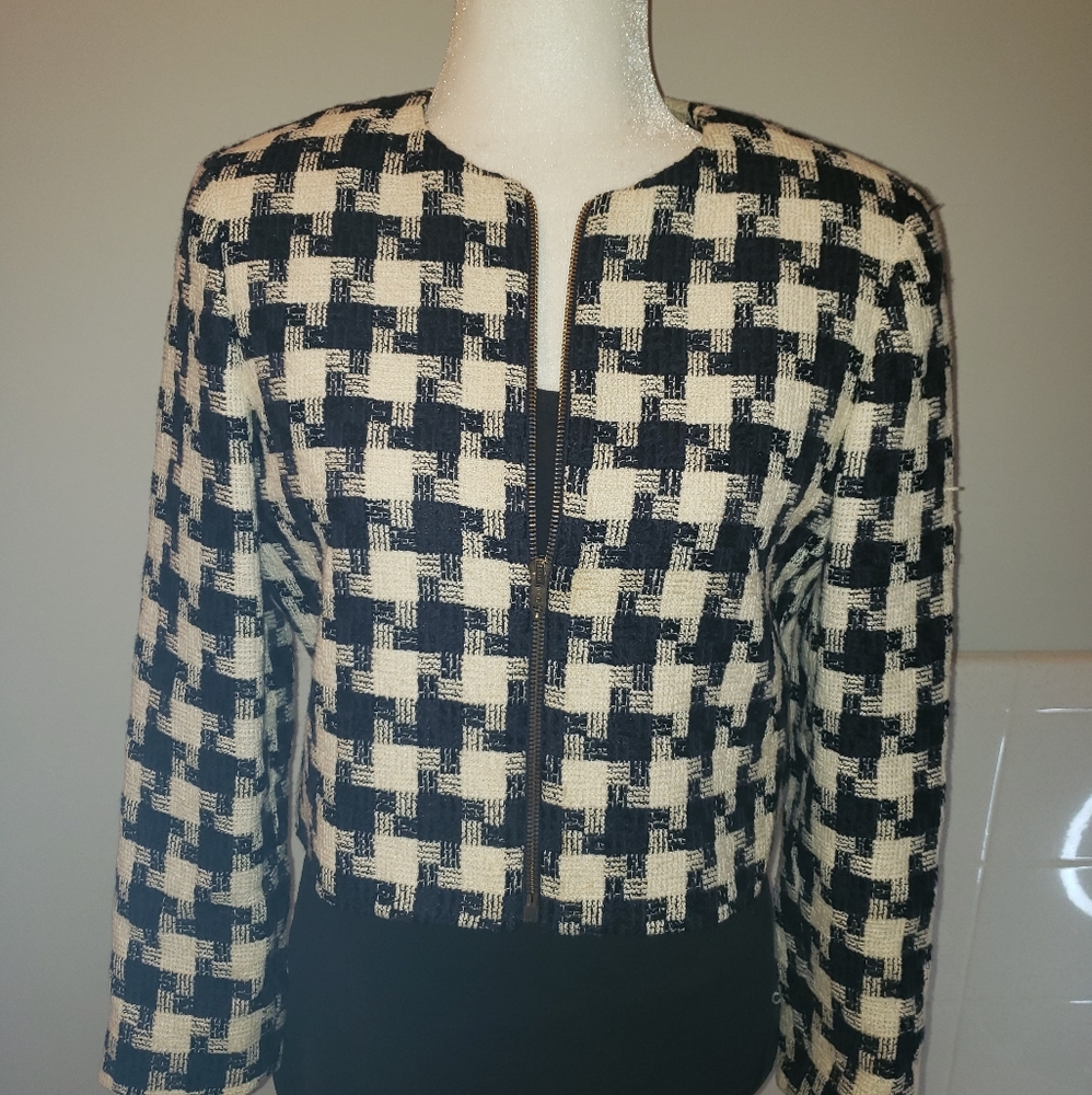 Anne klein ll - Picture 1 of 7